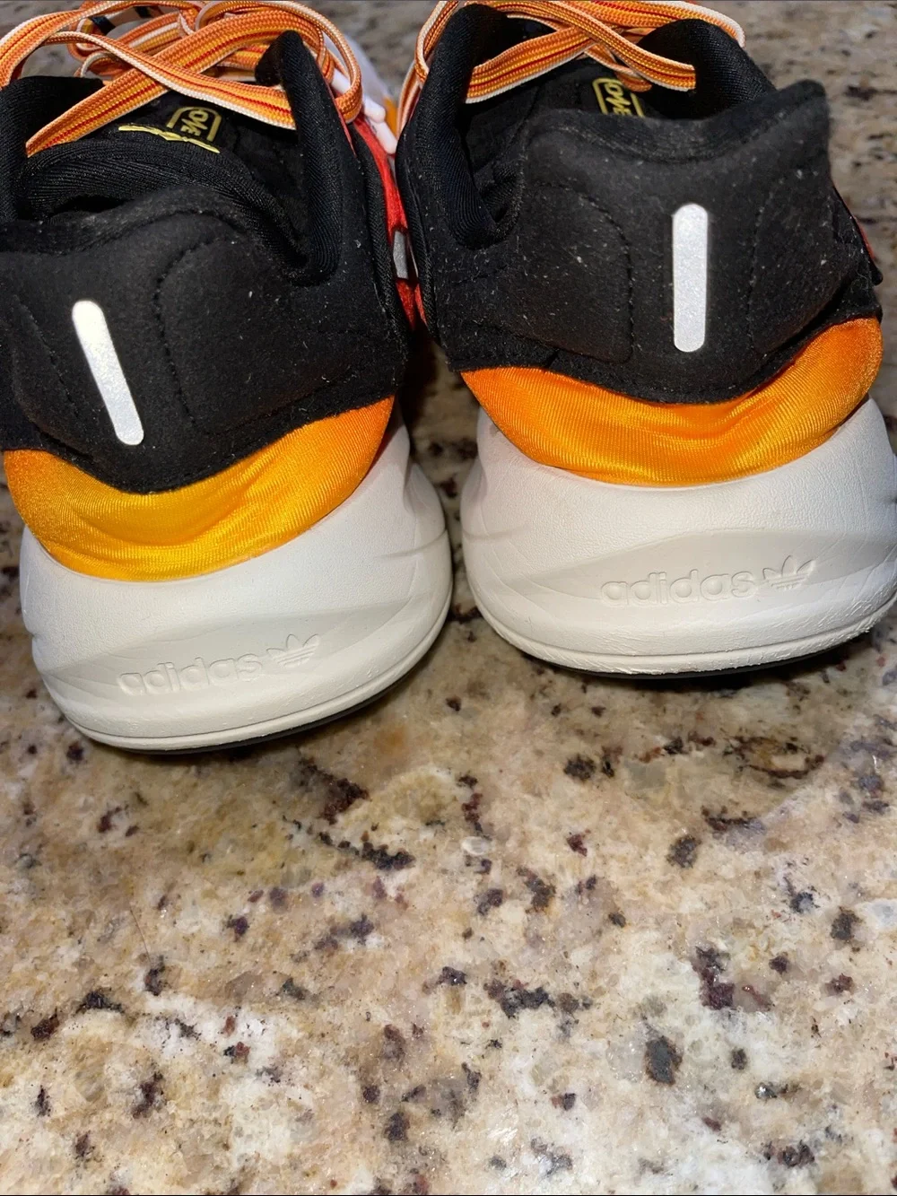 Adidas Ozelia Fiery Men’s Gradient Orange Flame Runner Shoes - Picture 4 of 10